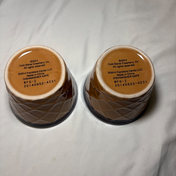 2014 Lot of 2 Ceramic Cold Stone Creamery Waffle Cone Ice Cream Cup Dish Bowl - Picture 6 of 7